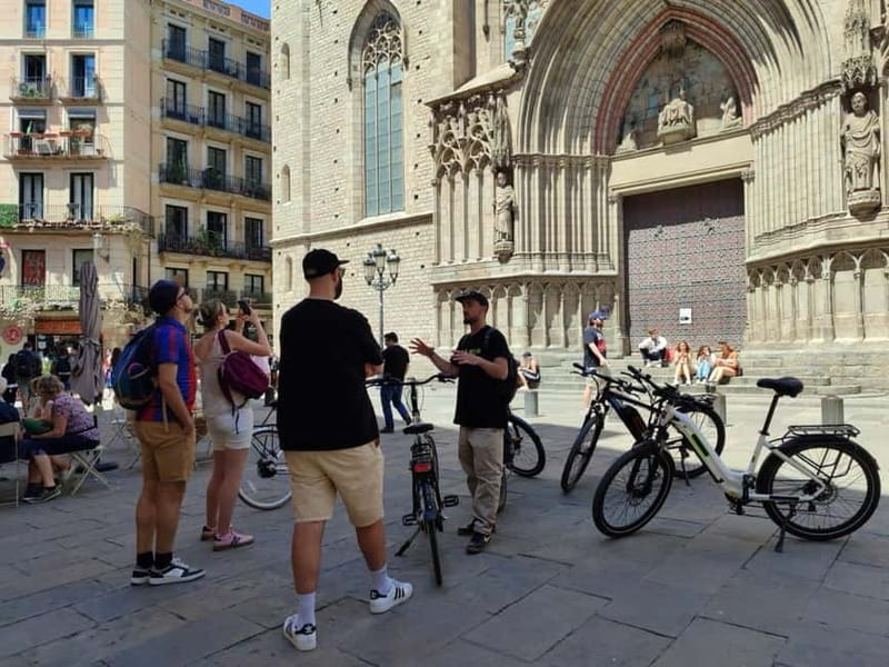 Barcelona: Bike or eBike Tour, Top Sights & Local Insights - Arc de Triomf and Parc de la Ciutadella