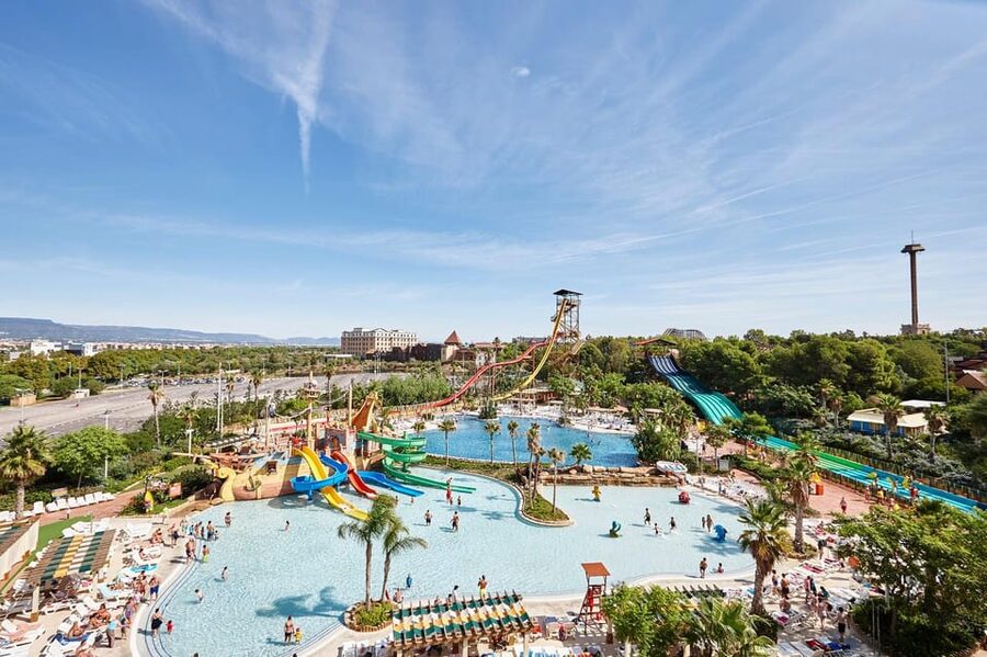 Barcelona: Caribe Aquatic Park Full-Day Ticket with Transfer - Queues can change the whole value of the ticket