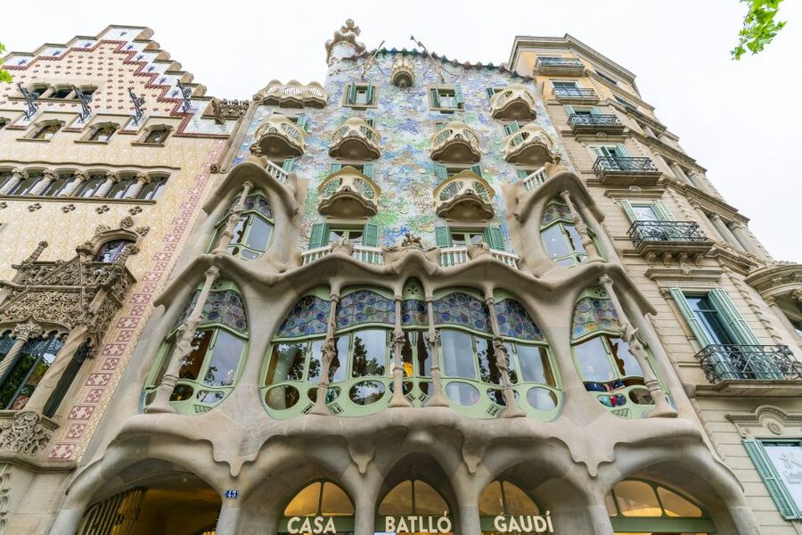Barcelona: Casa Batlló Be The First Entry Ticket - Getting inside before the main crowd