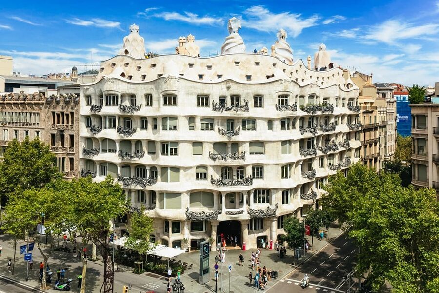 Barcelona: Casa Milà Early-Morning Access Guided Tour - Key Details That Shape the Experience
