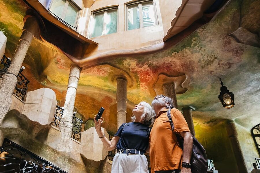 Barcelona: Casa Milà Early-Morning Access Guided Tour - What the 90 Minutes Feel Like