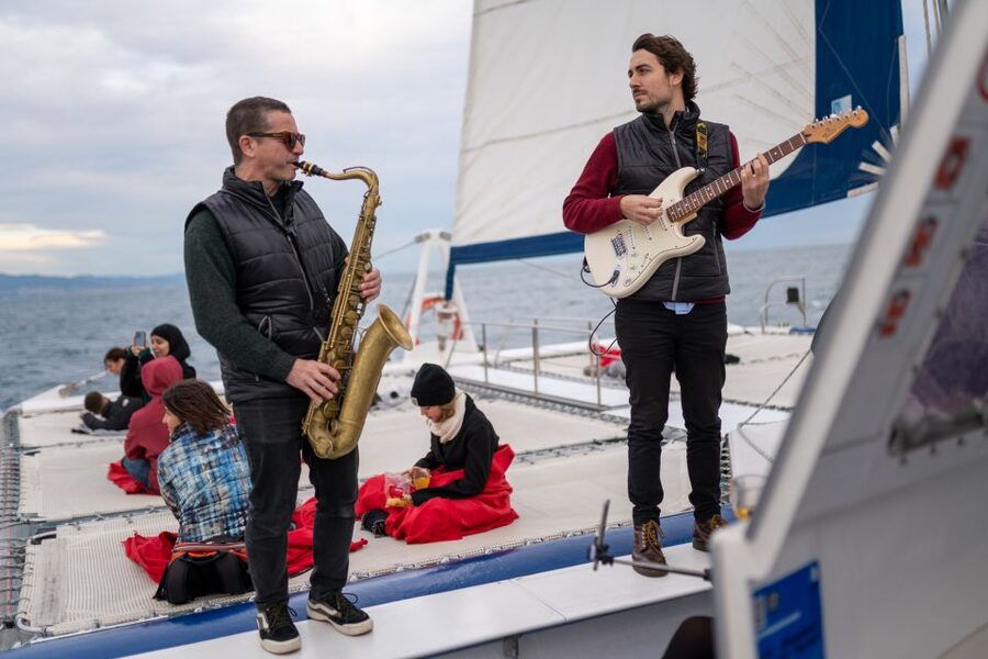 Barcelona: Catamaran Cruise with optional Live Jazz Music - Meeting beside Columbus at the end of Las Ramblas