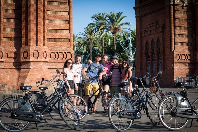 Barcelona City Highlights Bike Tour - Sagrada Família, Monumental, and the Arc de Triomf