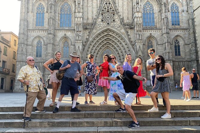 Barcelona City Tour: Gothic Pedrera, Sagrada Familia & Park Güell - Walking, Food, and Practical Planning