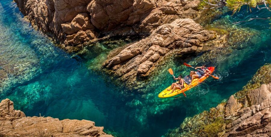 Barcelona: Costa Brava Kayak, Snorkel & Cliff Jump & Lunch - Lunch at Platja de Sant Pol