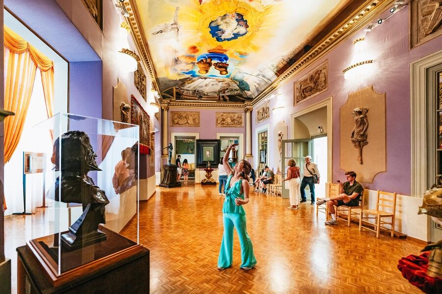Barcelona: Dali Museum, House and Cadaques Guided Tour - The summer route to Púbol Castle