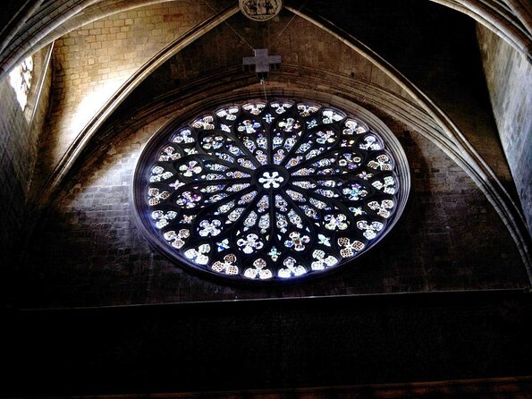 Barcelona Dark History Night Walking Tour With Drinks - Key things to know before you book