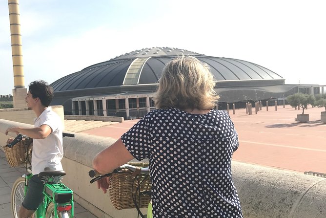 Barcelona E-Bike Guided Tour with Montjuic Hill - The Magic Fountain and Avenida del Paralelo
