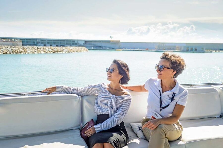 Barcelona: E-Bike Tour with Montjuic Cable Car & Boat Ride - Riding up Montjuïc by funicular