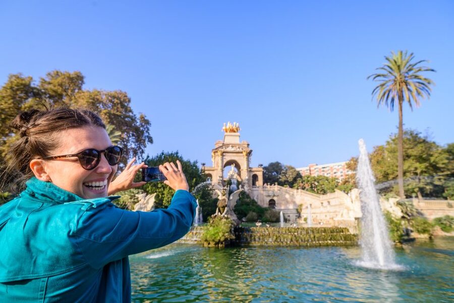 Barcelona eBike Tour with Wine and Tapas Experience - The guides shape the whole outing