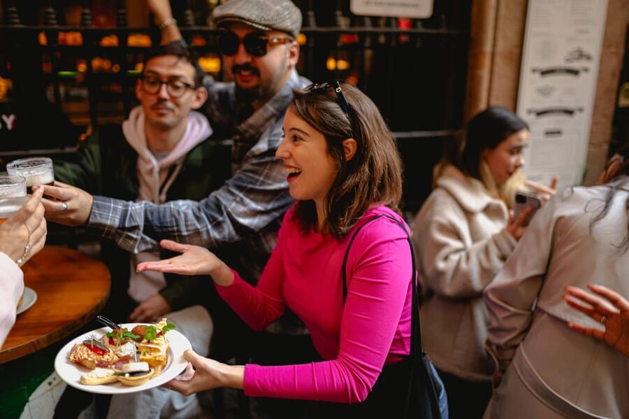 Barcelona: El Born Food Walking Tour with Tapas and Drinks - El Born, narrow streets, and Santa Maria del Mar