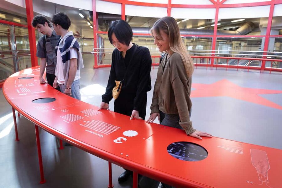 Barcelona: Estrella Damm Brewery Guided Tour with Tasting - Five Damm beers and small appetizers