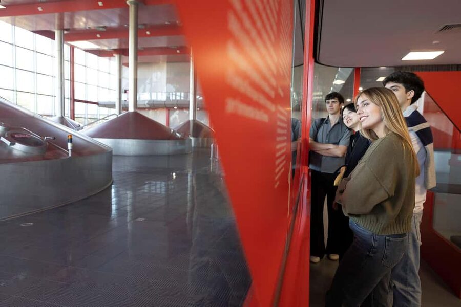 Barcelona: Estrella Damm Brewery Guided Tour with Tasting - Getting to the El Prat brewery