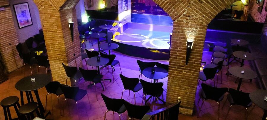 Barcelona: Exclusive Flamenco Show at El Paraigua with Drink - Why the cellar changes the flamenco experience