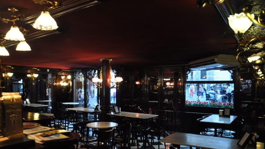 Barcelona: Exclusive Flamenco Show at El Paraigua with Drink - Practical tips for a better seat and smoother evening