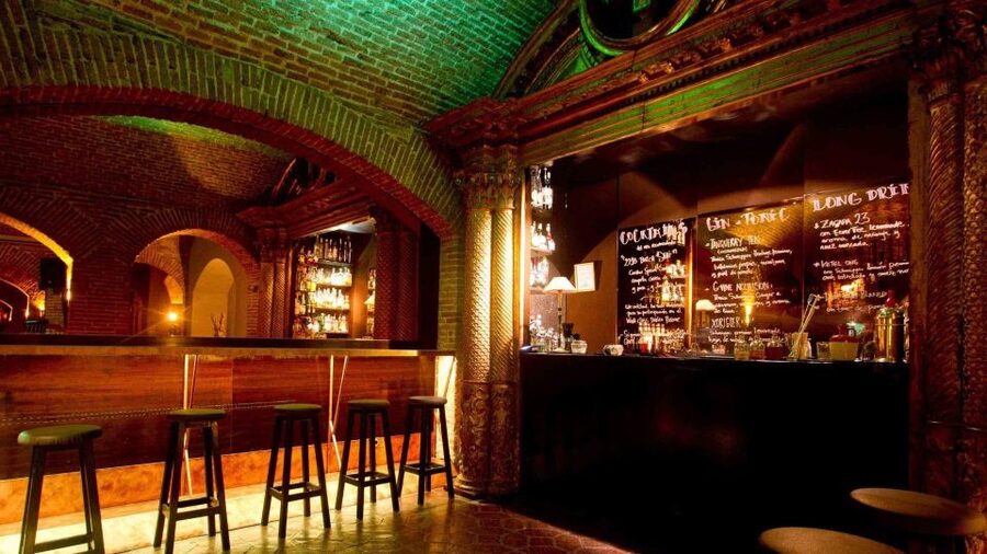 Barcelona: Exclusive Flamenco Show at El Paraigua with Drink - What happens from 8:15 PM to 9:00 PM