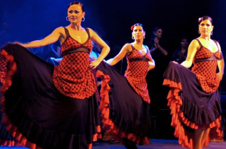Barcelona: Flamenco at El Patio Andaluz with Optional Dinner - Practical timing and booking advice