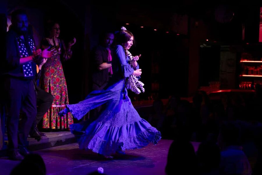 Barcelona: Flamenco Show with Drink at La Rambla - Key points at a glance
