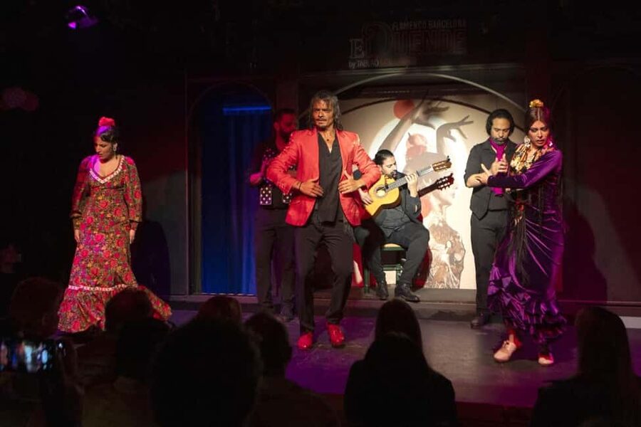 Barcelona: Flamenco Show with Drink at La Rambla - Practical advice before you go