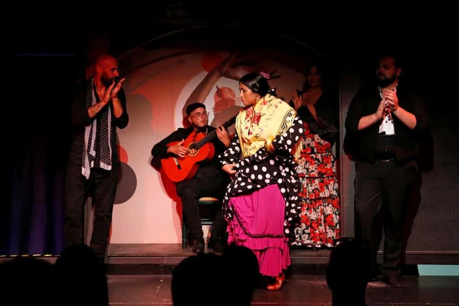 Barcelona: Flamenco Show with Drink at La Rambla - Is $31 a fair price?