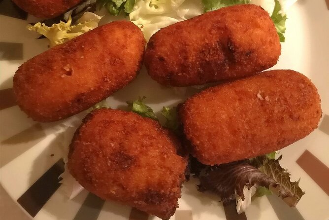 Barcelona Food Tour: Tapas, Drinks and Delights with a Local - Plaça Sant Jaume and a sweet ending
