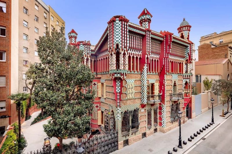 Barcelona: Gaudi's Casa Vicens Skip-the-Line Entrance Ticket - The Garden: A Calm Start to the Visit