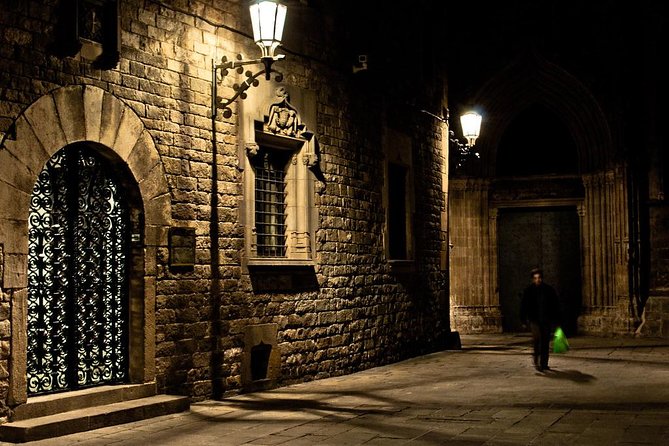Barcelona Ghosts & Legends Tour - Walking the Gothic Quarter for 90 minutes