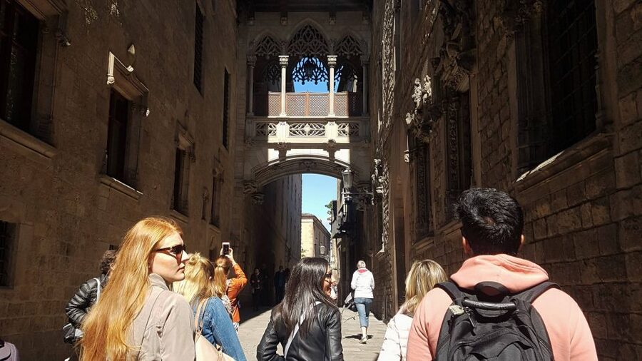 Barcelona: Go City Explorer Pass - Choose 2 to 4 Attractions - City views from the bus and cable car