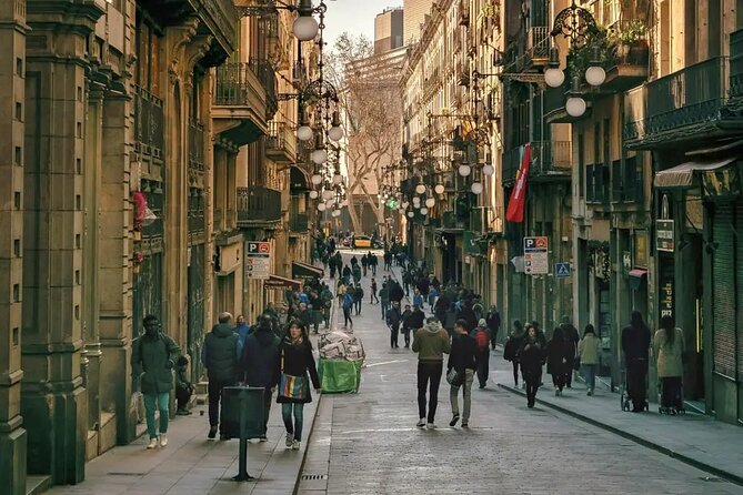 Barcelona Gothic Quarter Old Town Private Tour - Las Ramblas and the Roman beginnings