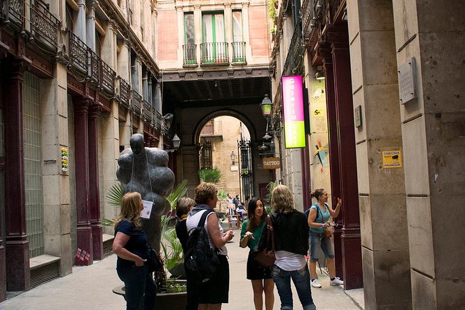 Barcelona Gothic Quarter's Deepest Secrets & Sangria - Why this Gothic Quarter walk works well