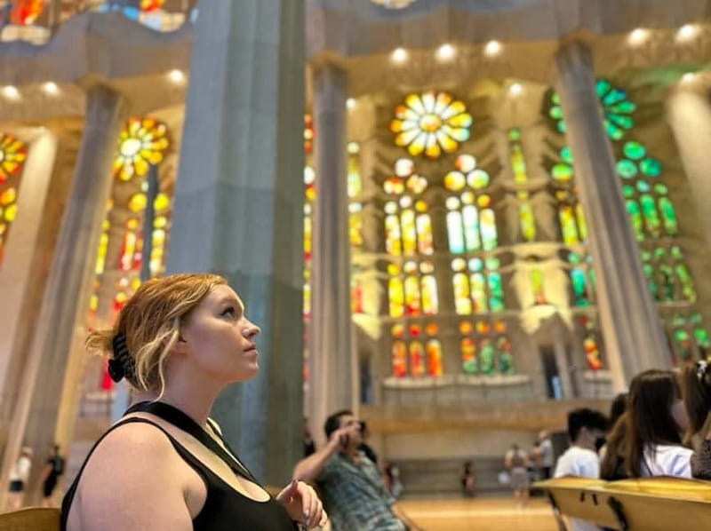 Barcelona: Gothic Quarter, Sagrada Familia & Park Güell Tour - Park Güell’s mosaic lizard and hilltop views