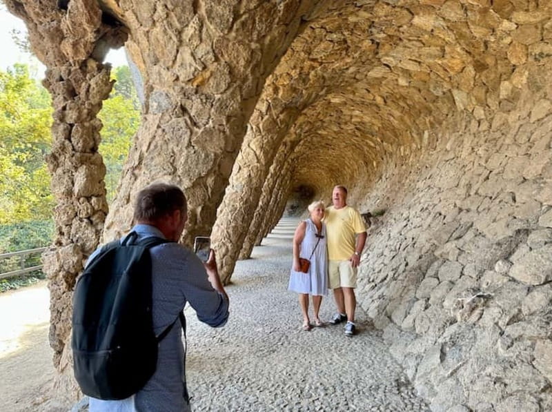Barcelona: Gothic Quarter, Sagrada Familia & Park Güell Tour - Inside the Sagrada Família for 90 minutes