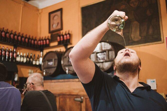 Barcelona Gothic Quarter Tapas & Taverns Food & Wine Tour - What the drinks add to the experience
