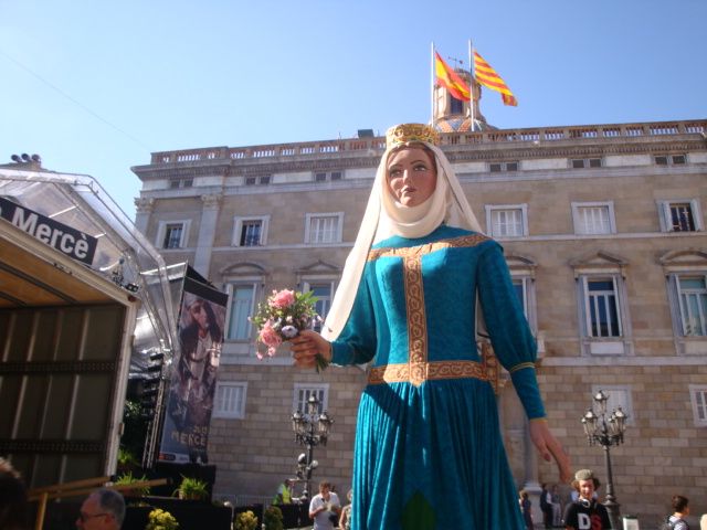 Barcelona: Gothic Quarter Walking Tour - Royal palace stories and Columbus