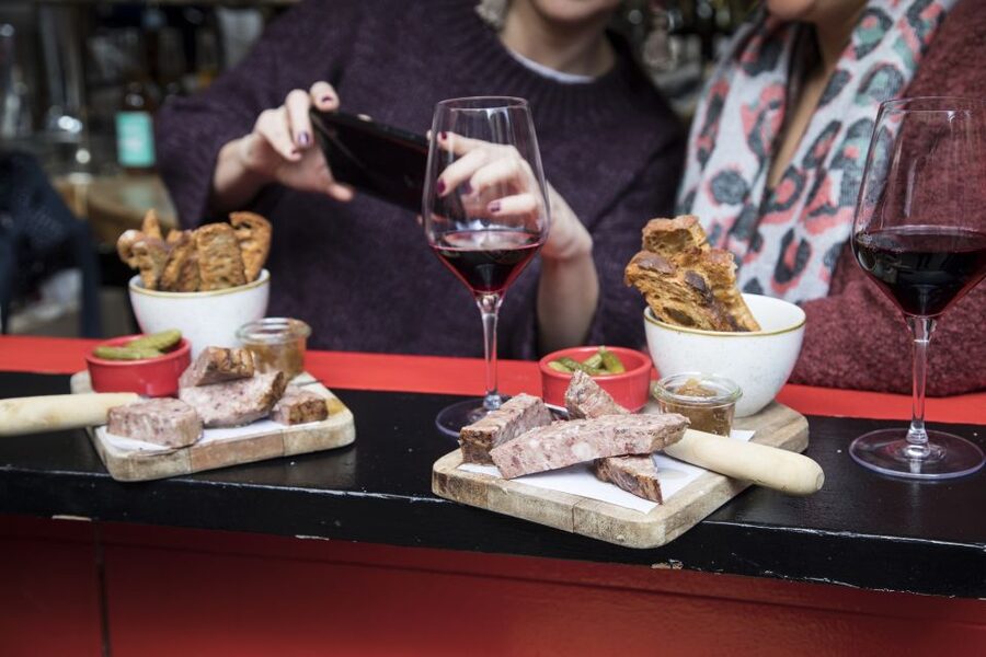 Barcelona Gourmet Food & Wine Tour with Local Expert - First stop: tapas with a modern taberna touch