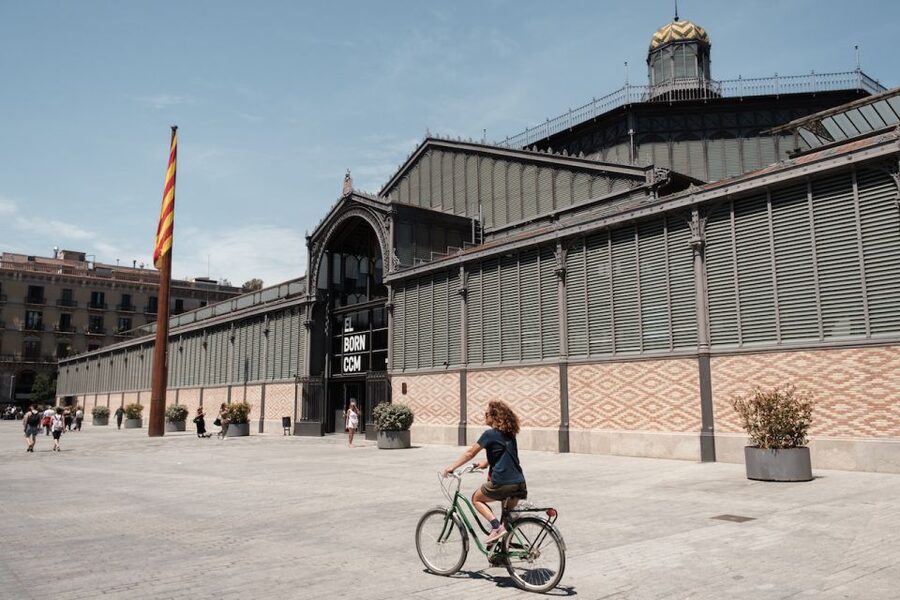 Barcelona: Guided Bike or E-Bike City Tour - Palau de la Música and the route beyond the old walls