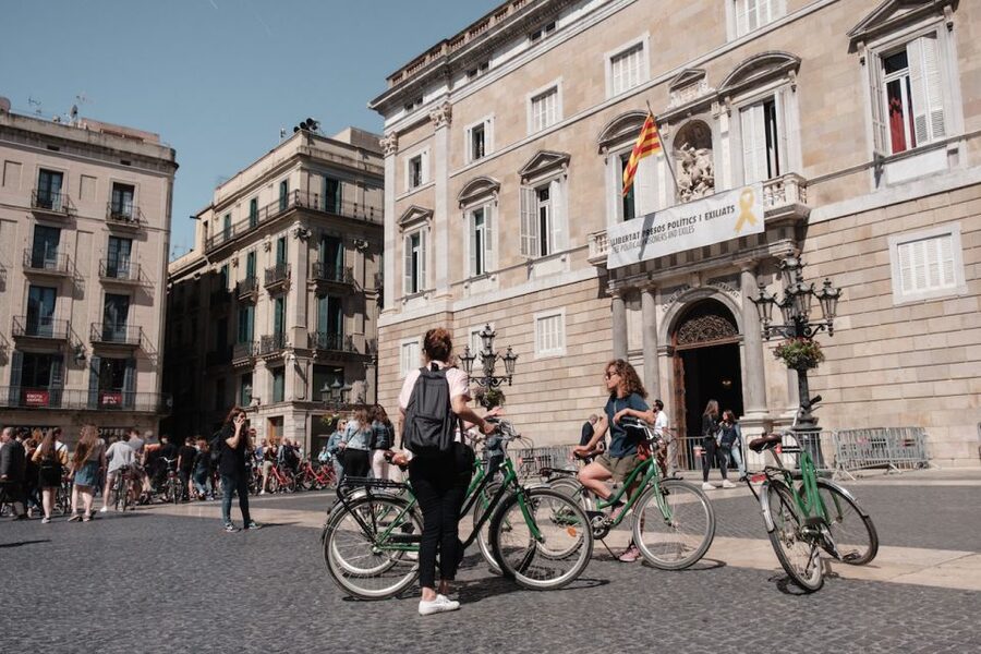 Barcelona: Guided Bike or E-Bike City Tour - Cycling to Vila Olímpica and Port Olímpic