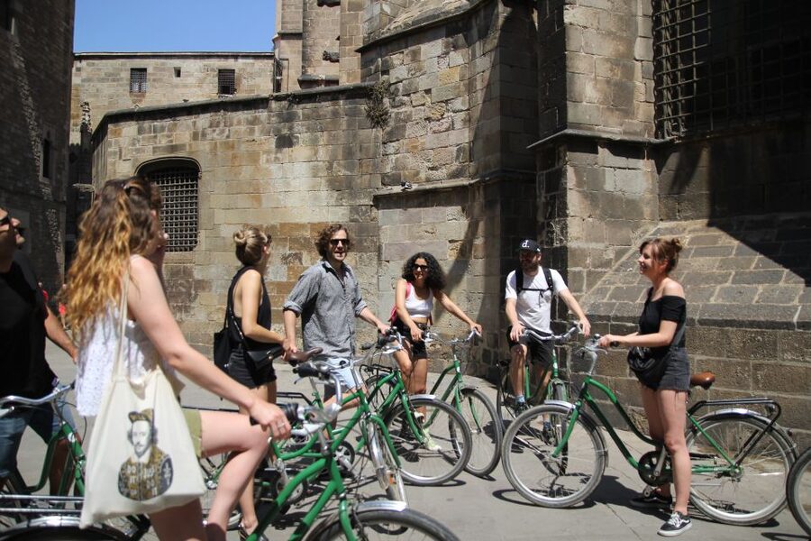 Barcelona: Guided Bike or E-Bike City Tour - How hard is the three-hour ride?