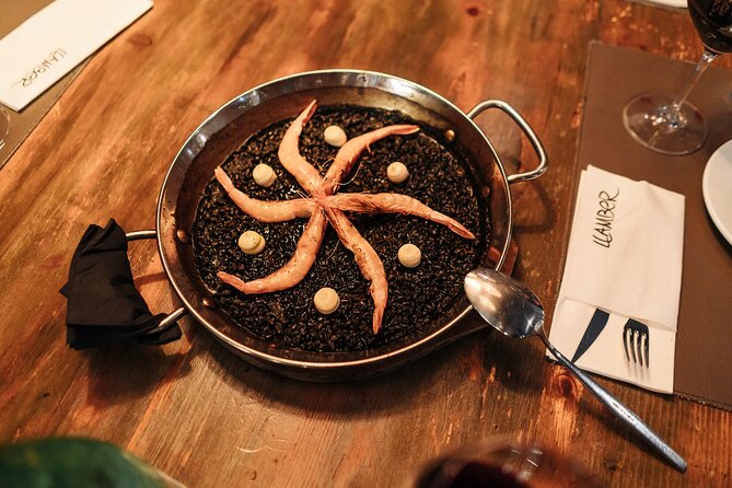 Barcelona: Guided Food Walking Tour with Tapas and Wine - What the Drinks Add