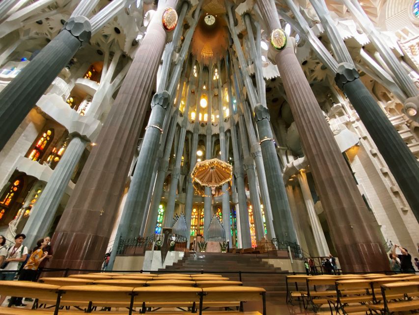 Barcelona: Guided Tour of Sagrada Familia - What the skip-the-line benefit is really worth