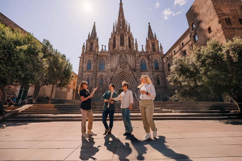 Barcelona: Helicopter Flight, Boat Ride, and Walking Tour - What the strongest guide-led experiences have in common