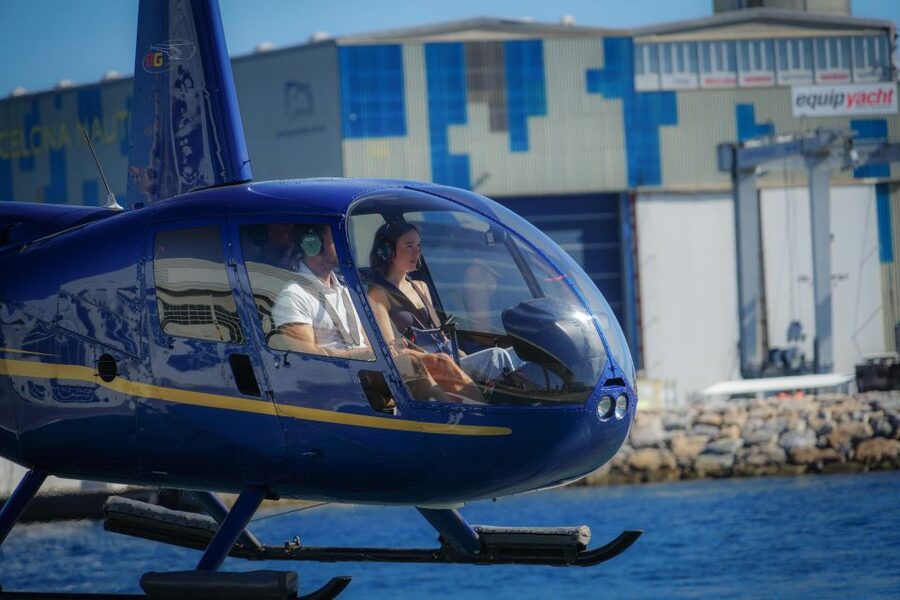 Barcelona: Helicopter Flight with Optional Yacht Cruise - Barcelona from the air and sea