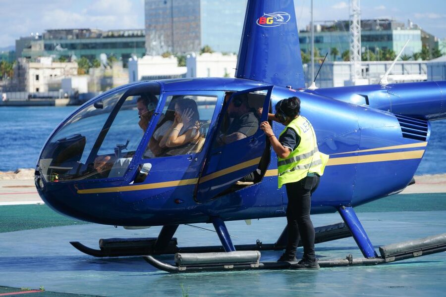 Barcelona: Helicopter Flight with Optional Yacht Cruise - The most important planning issue: two separate locations