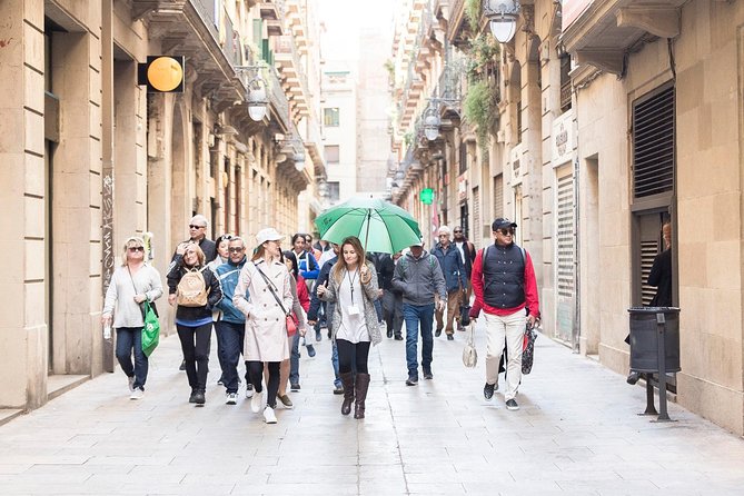 Barcelona Highlights Guided Tour with Monjuic Cable Car - Why this tour works for a first look at Barcelona