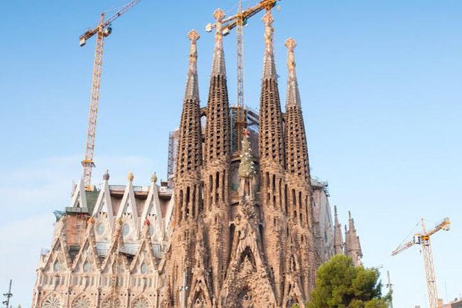 Barcelona: Highlights of Sagrada Familia Max 6 People Guided Tour - The terrace view before entry