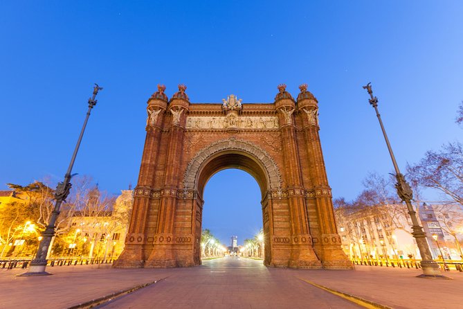 Barcelona Highlights Private Guided Tour with Hotel Pick-up - Sagrada Família: the essential ticket decision