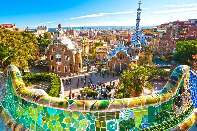 Barcelona Highlights Private Guided Tour with Hotel Pick-up - Barcelona Cathedral and the old city