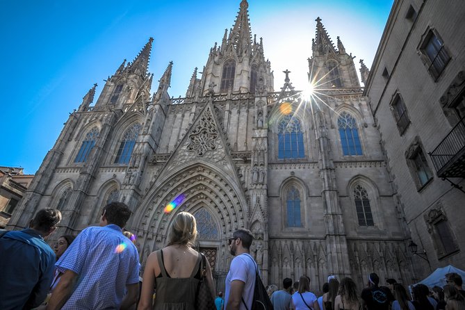 Barcelona Highlights & Sagrada Familia Tour: Priority Access - Montjuïc Hill and the 1992 Olympic view