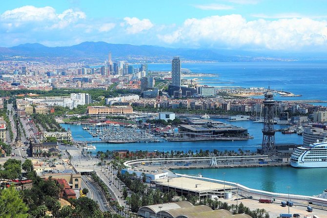 Barcelona Highlights Small Group Tour with Hotel Pick Up - Sagrada Familia: the final major sight