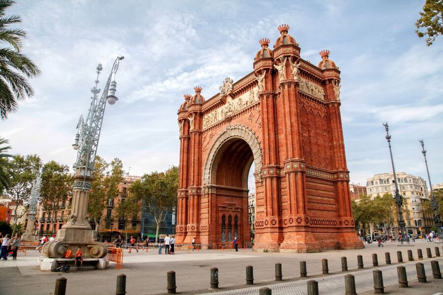 Barcelona Historical 3-Hour Bike Tour - What the $42 price really buys you